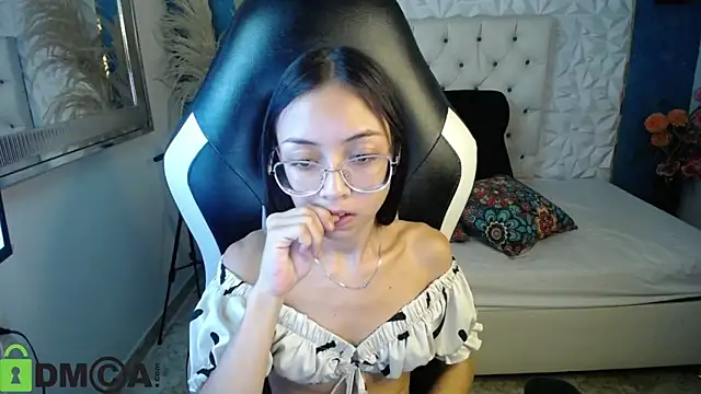 Snapshot of NathaliaSweet_11 chatting on 03.18.25 NathaliaSweet 11 online show from 03.18.25