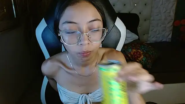 Snapshot of NathaliaSweet_11 chatting on 09.29.25 NathaliaSweet 11 online show from 09.29.25