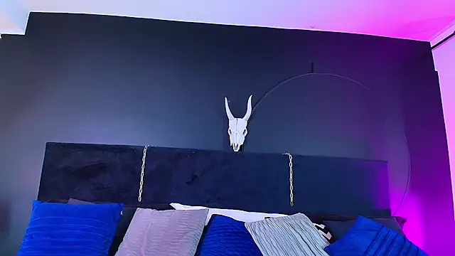 Snapshot of Aylen_darkmoor chatting on 02.25.26 Aylen darkmoor online show from 02.25.26