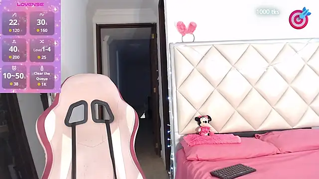 Snapshot of DannaDooll99 chatting on 02.03.25 DannaDooll99 online show from 02.03.25