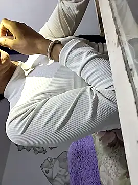 Snapshot of DannaDooll99 chatting on 02.19.25 DannaDooll99 online show from 02.19.25