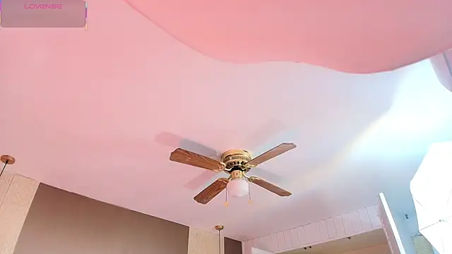 Snapshot of DannaDooll99 chatting on 11.25.25 DannaDooll99 online show from 11.25.25