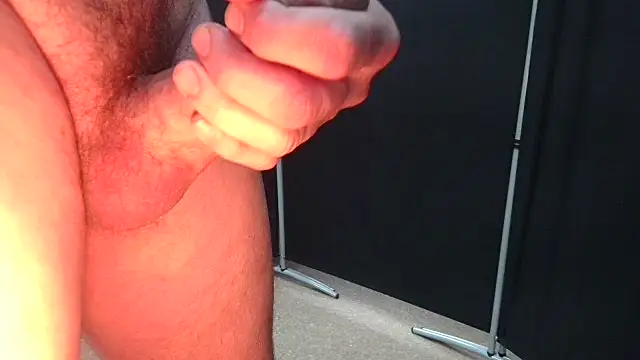 Snapshot of ThickCockLover2 chatting on 10.14.25 ThickCockLover2 online show from 10.14.25