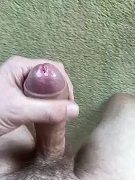 Snapshot of ThickCockLover2 chatting on 10.27.25 ThickCockLover2 online show from 10.27.25