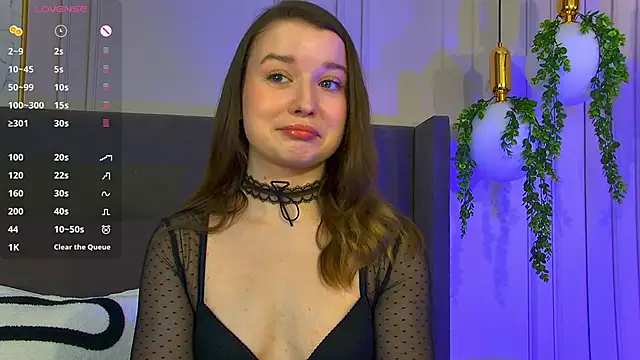 Snapshot of MichelleHaynes chatting on 01.25.25 MichelleHaynes online show from 01.25.25