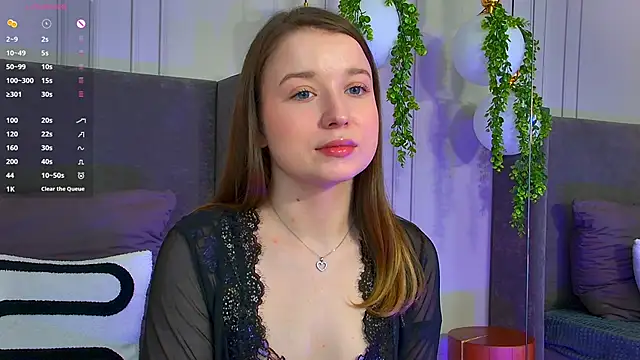 Snapshot of MichelleHaynes chatting on 02.07.25 MichelleHaynes online show from 02.07.25