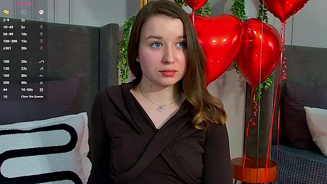 Snapshot of MichelleHaynes chatting on 02.13.25 MichelleHaynes online show from 02.13.25