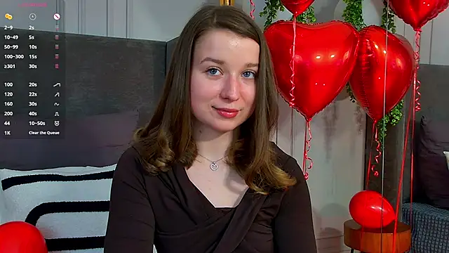 Snapshot of MichelleHaynes chatting on 02.13.25 MichelleHaynes online show from 02.13.25