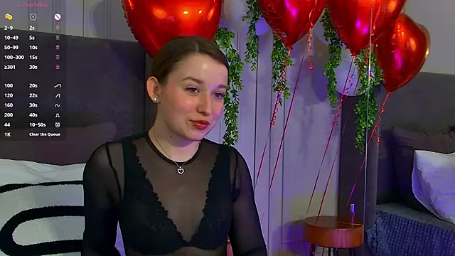 Snapshot of MichelleHaynes chatting on 02.17.25 MichelleHaynes online show from 02.17.25