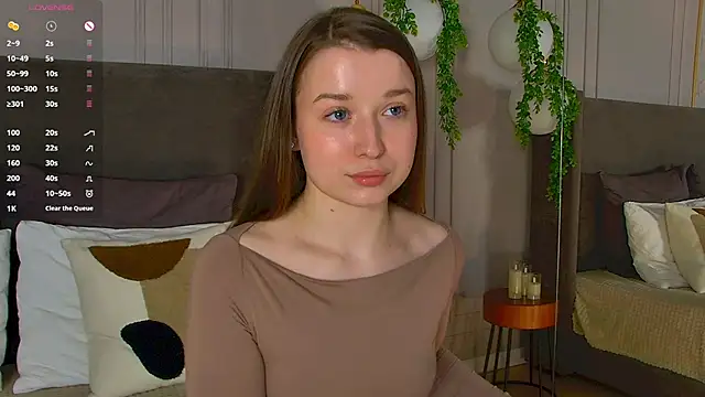 Snapshot of MichelleHaynes chatting on 03.10.25 MichelleHaynes online show from 03.10.25