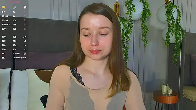 Snapshot of MichelleHaynes chatting on 03.15.25 MichelleHaynes online show from 03.15.25