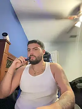 Snapshot of MasterKvn chatting on 01.05.25 MasterKvn online show from 01.05.25