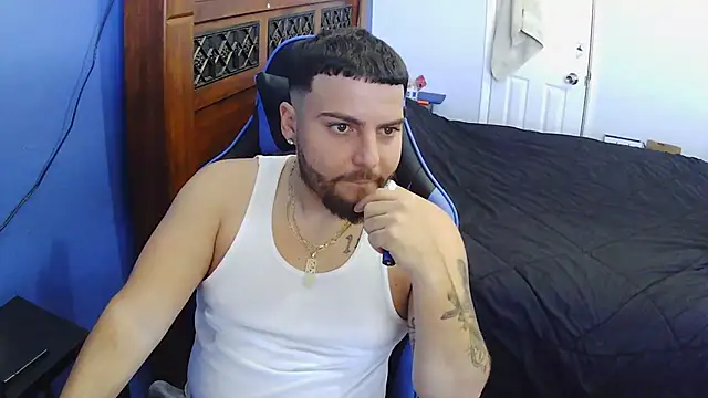 Snapshot of MasterKvn chatting on 01.28.25 MasterKvn online show from 01.28.25