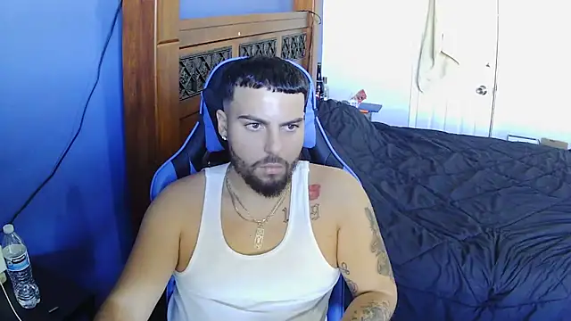 Snapshot of MasterKvn chatting on 01.29.25 MasterKvn online show from 01.29.25