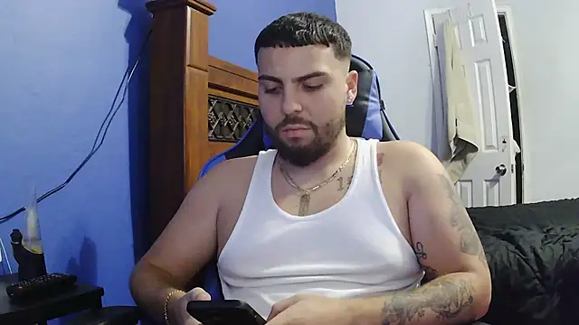 Snapshot of MasterKvn chatting on 01.31.25 MasterKvn online show from 01.31.25