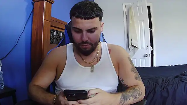 Snapshot of MasterKvn chatting on 01.31.25 MasterKvn online show from 01.31.25