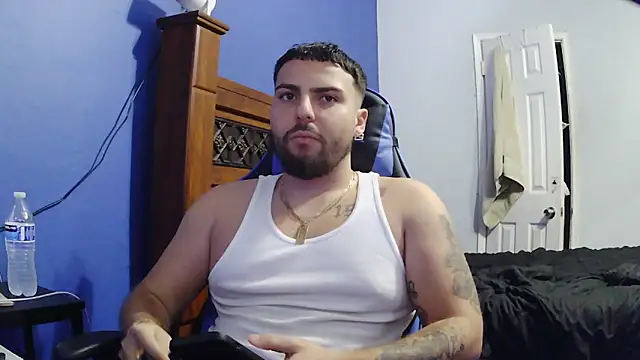 Snapshot of MasterKvn chatting on 02.02.25 MasterKvn online show from 02.02.25