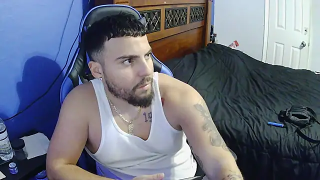 Snapshot of MasterKvn chatting on 02.07.25 MasterKvn online show from 02.07.25