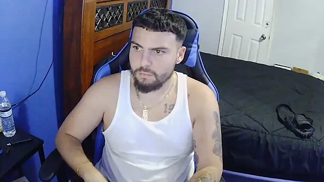 Snapshot of MasterKvn chatting on 02.08.25 MasterKvn online show from 02.08.25