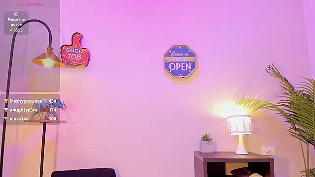 lupeebony online show from 01.31.25