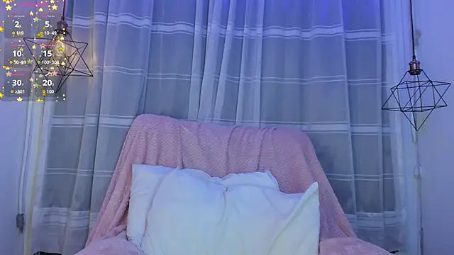 Snapshot of Nyx__Blackwood chatting on 11.23.25 Nyx Blackwood online show from 11.23.25