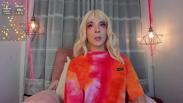 Snapshot of Nyx__Blackwood chatting on 11.25.25 Nyx Blackwood online show from 11.25.25