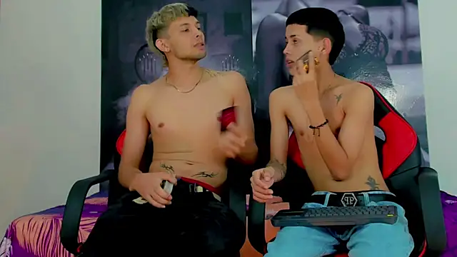 Snapshot of migueyalejo_teens chatting on 12.05.24 migueyalejo teens online show from 12.05.24