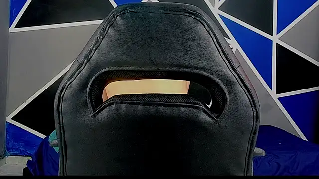 Snapshot of migueyalejo_teens chatting on 02.19.25 migueyalejo teens online show from 02.19.25