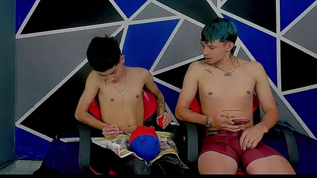 Snapshot of migueyalejo_teens chatting on 02.21.25 migueyalejo teens online show from 02.21.25