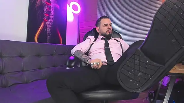 Snapshot of Ethan_Castellano chatting on 01.03.25 Ethan Castellano online show from 01.03.25