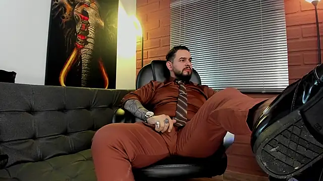 Snapshot of Ethan_Castellano chatting on 01.11.25 Ethan Castellano online show from 01.11.25