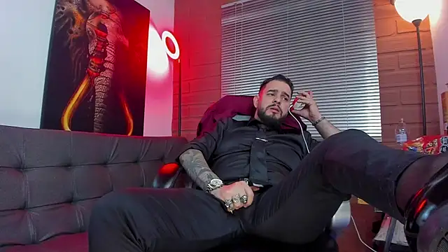 Snapshot of Ethan_Castellano chatting on 01.14.25 Ethan Castellano online show from 01.14.25