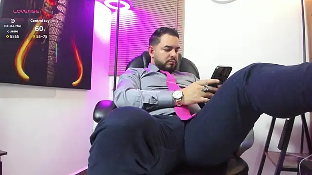 Snapshot of Ethan_Castellano chatting on 09.19.25 Ethan Castellano online show from 09.19.25
