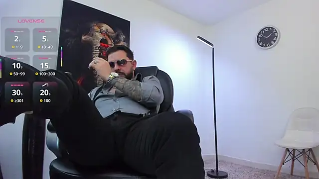Snapshot of Ethan_Castellano chatting on 10.03.25 Ethan Castellano online show from 10.03.25