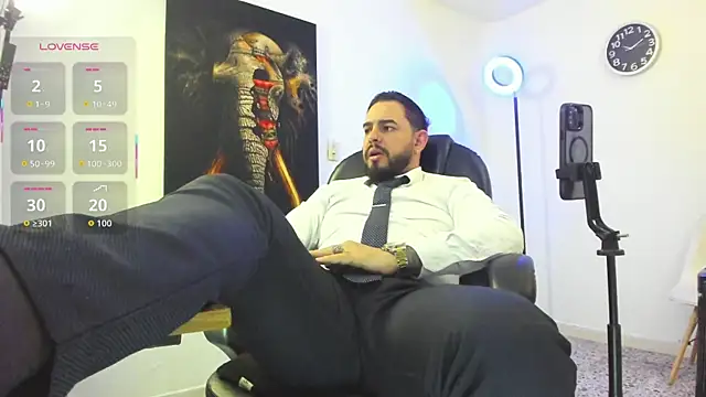 Snapshot of Ethan_Castellano chatting on 10.05.25 Ethan Castellano online show from 10.05.25
