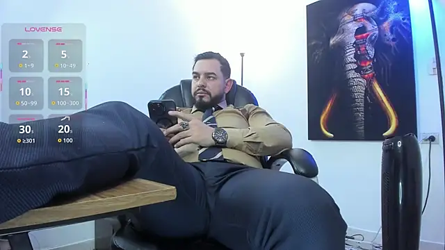 Snapshot of Ethan_Castellano chatting on 10.14.25 Ethan Castellano online show from 10.14.25