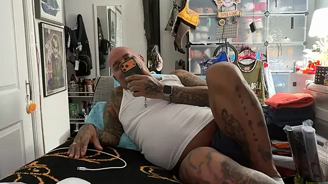 joeytatts66 online show from 11.04.25