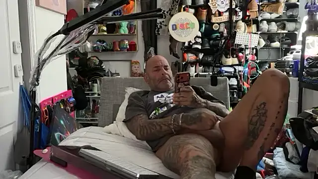 joeytatts66 online show from 06.21.26