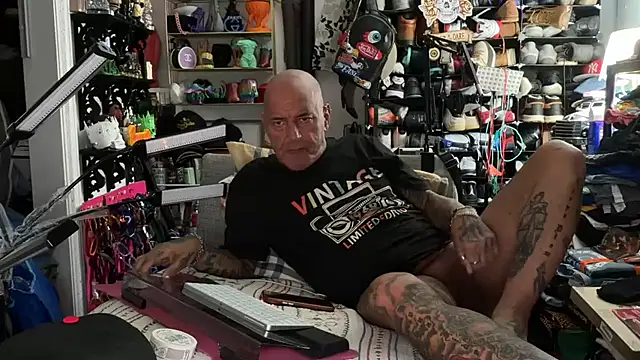 joeytatts66 online show from 06.25.26