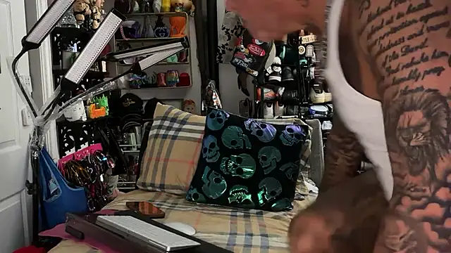 joeytatts66 online show from 07.14.26