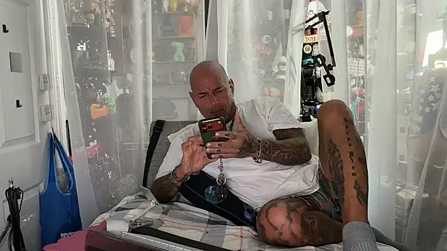 joeytatts66 online show from 07.24.26