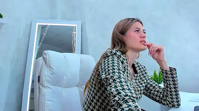 Cherry Price online show from 03.19.25