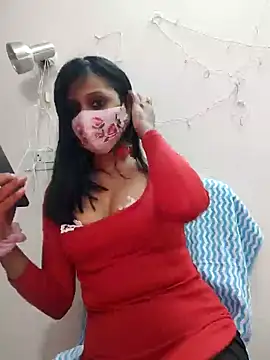 Snapshot of The_brutegodddess chatting on 02.07.25 The brutegodddess online show from 02.07.25