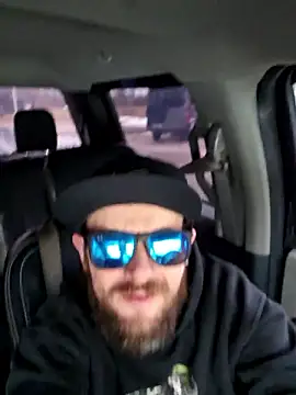 Spunwhiteboy1992 online show from 02.14.26