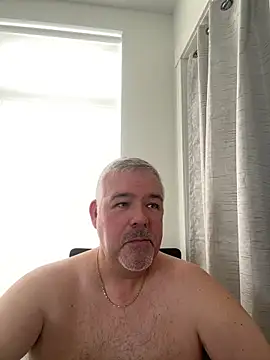 Snapshot of aarosteev2 chatting on 01.17.25 aarosteev2 online show from 01.17.25