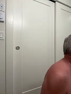 Snapshot of aarosteev2 chatting on 03.05.25 aarosteev2 online show from 03.05.25