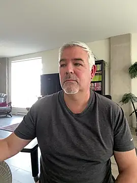 Snapshot of aarosteev2 chatting on 03.20.25 aarosteev2 online show from 03.20.25