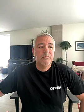 Snapshot of aarosteev2 chatting on 10.06.25 aarosteev2 online show from 10.06.25