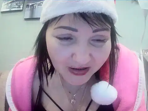 ClaireSunset online show from 12.17.24