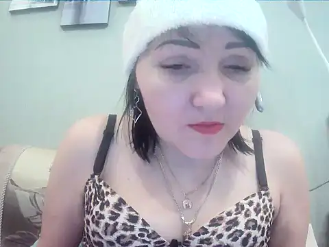 ClaireSunset online show from 12.26.24